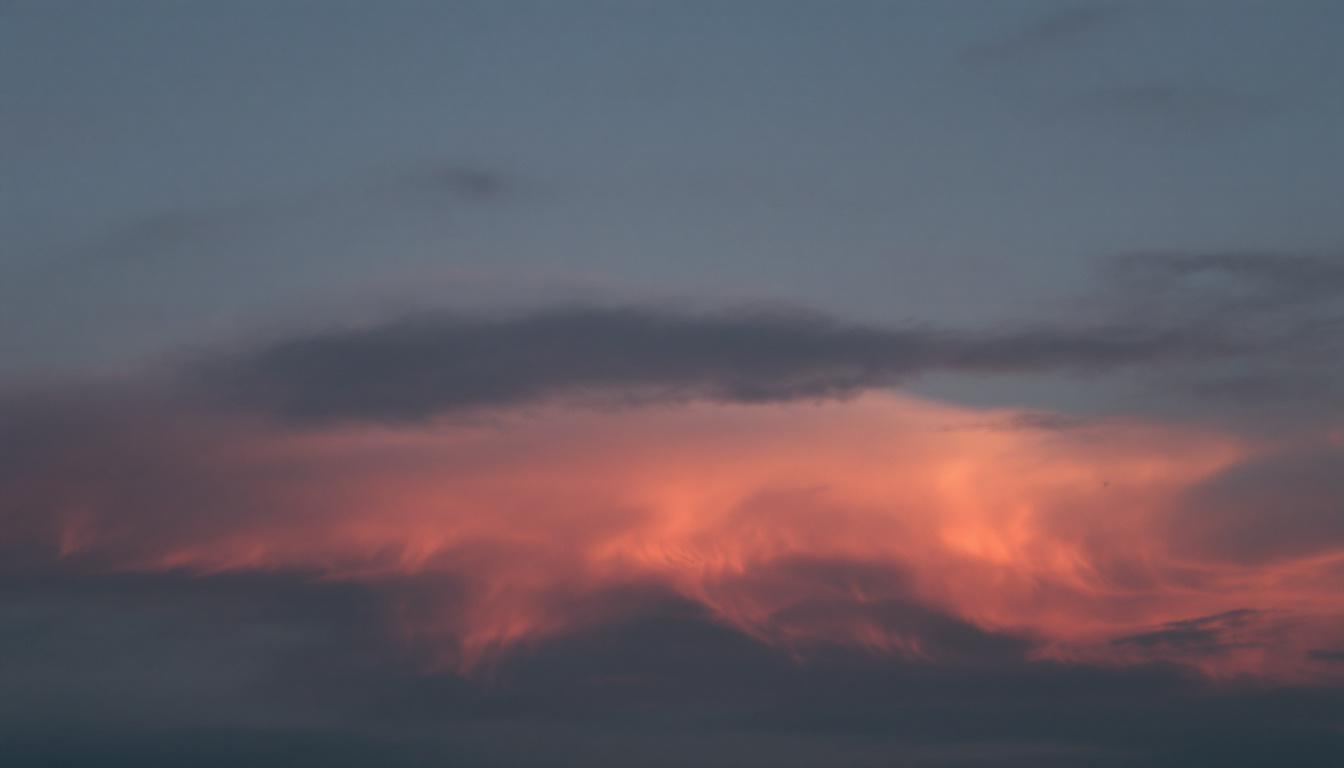 découvrez notre guide d'utilisation facile et pratique des tablettes tactiles pour seniors, conçu pour simplifier votre expérience numérique au quotidien.